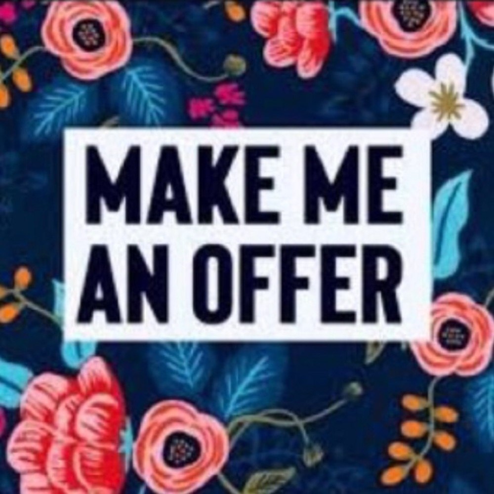 💕Offers Always Welcomed💕